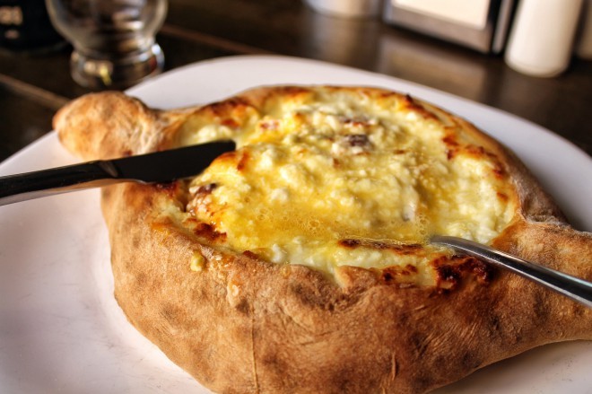 Tradicionalna sirova pita.