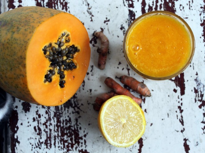 Papaja- en detox-smoothie.