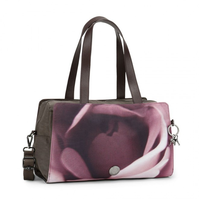 Kipling s Heleno Christensen.