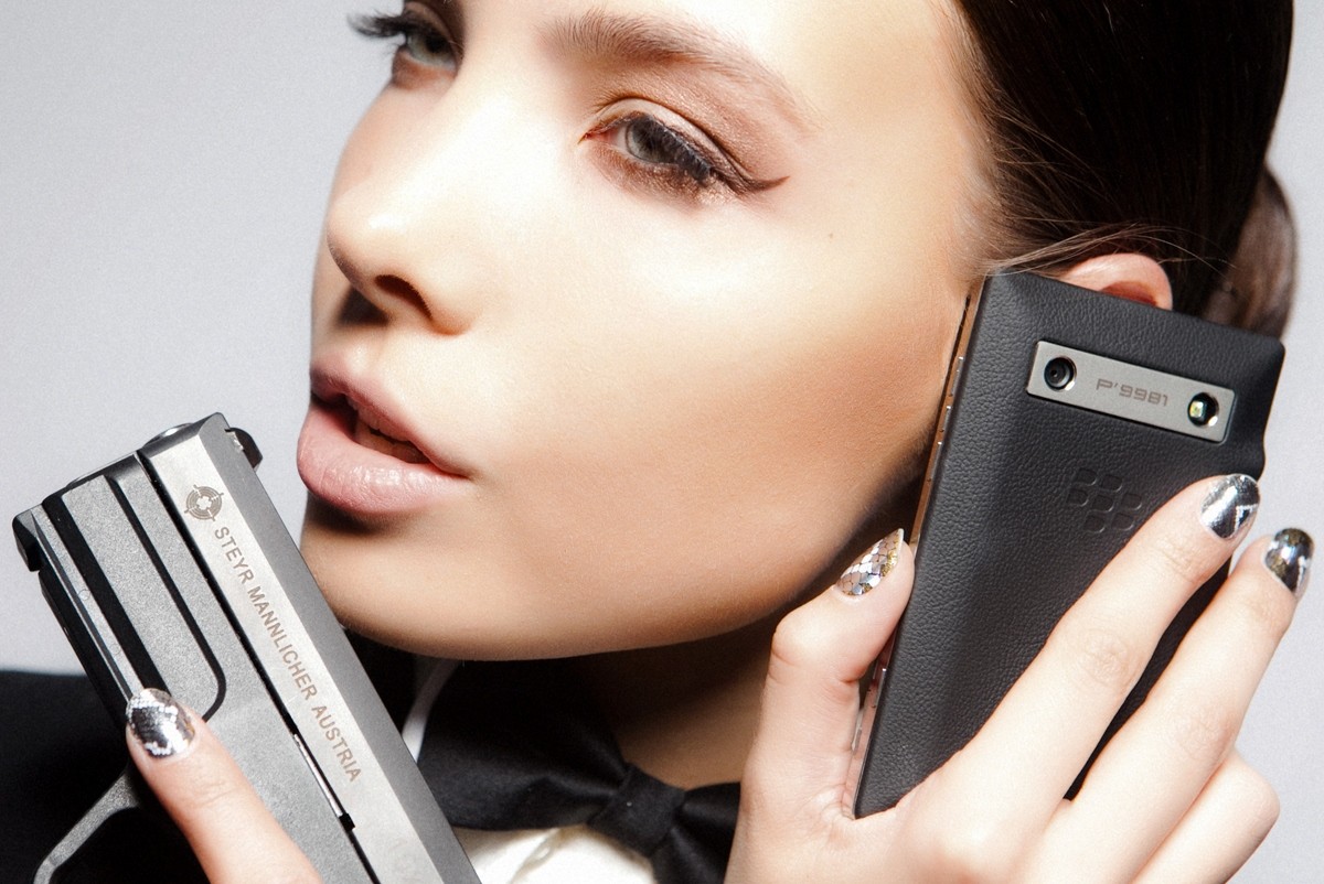 BLACKBERRY PORSHE DESIGN