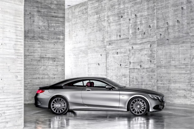 Eine unvergessliche Traditionssilhouette mit einem Hauch von Zukunft // Die neue Mercedes-Benz S-Klasse