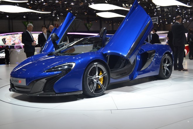 McLaren je predstavil enega izmed najlepših in najboljših modelov svojega razreda - McLaren 650S. Foto: Nejc Kovačič