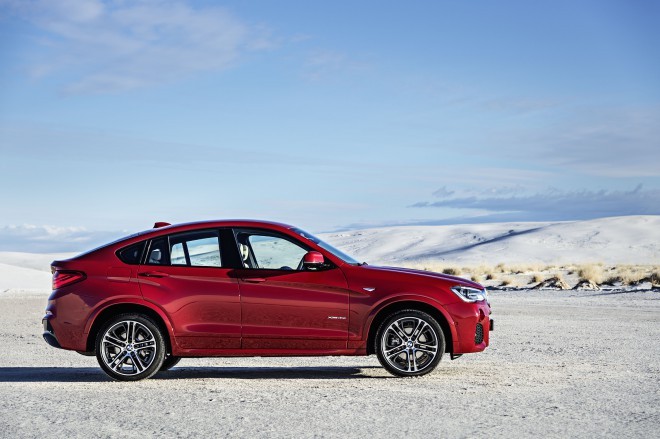 Agresivna je tudi bočna linija, ki močno spominja na večjega BMW X6.