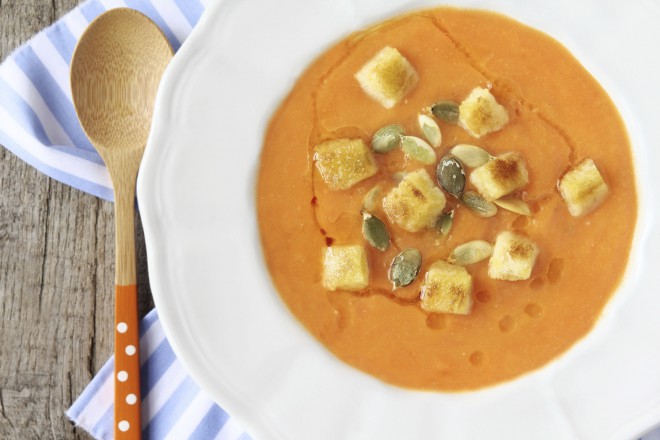 Los picatostes van bien con la sopa de calabaza. 