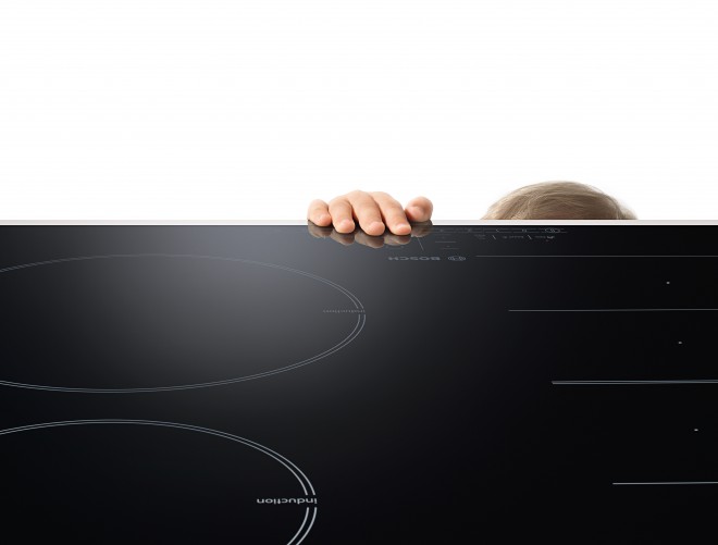Induction hob with PowerBoost function for fast cooking.