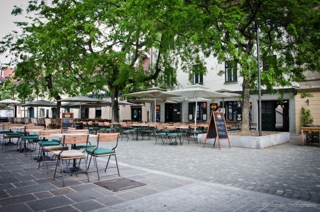 Ljubka  Fany & Mary – strast za prste obliznit.