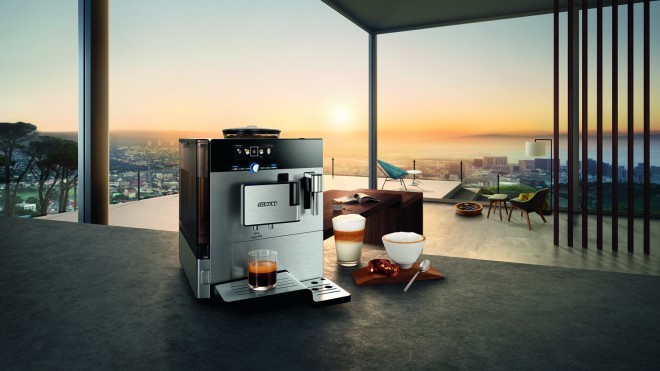La macchina da caffè automatica Siemens EQ8 è tutto ciò di cui abbiamo bisogno per preparare un ottimo caffè.