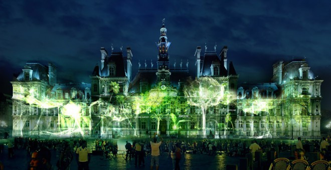 Projection on the famous Hotel de Ville.