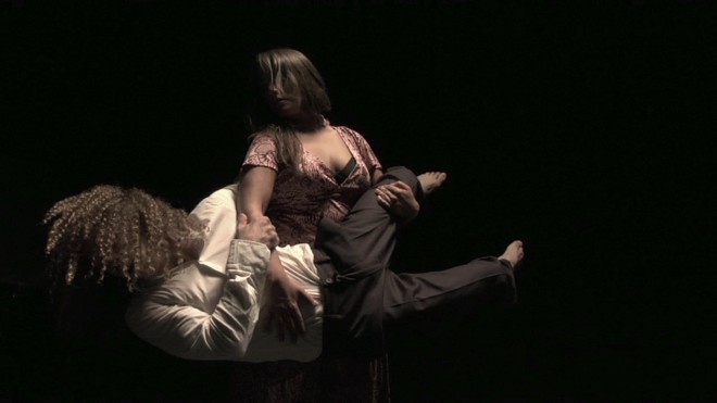 La Intrusa Danza iz Španije