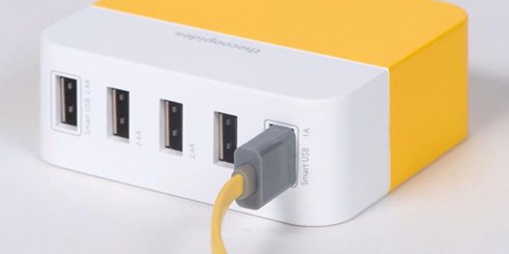 Polnilca Power Block nič ne moti, če ima polne roke dela.
