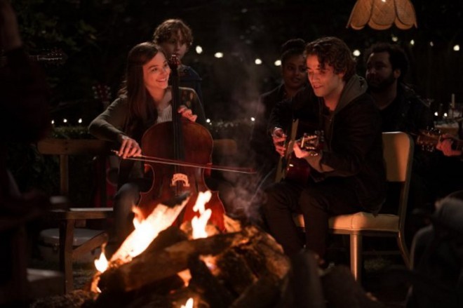 Režiser R.J. Cutler se tokrat predstavi v filmski drami If I Stay