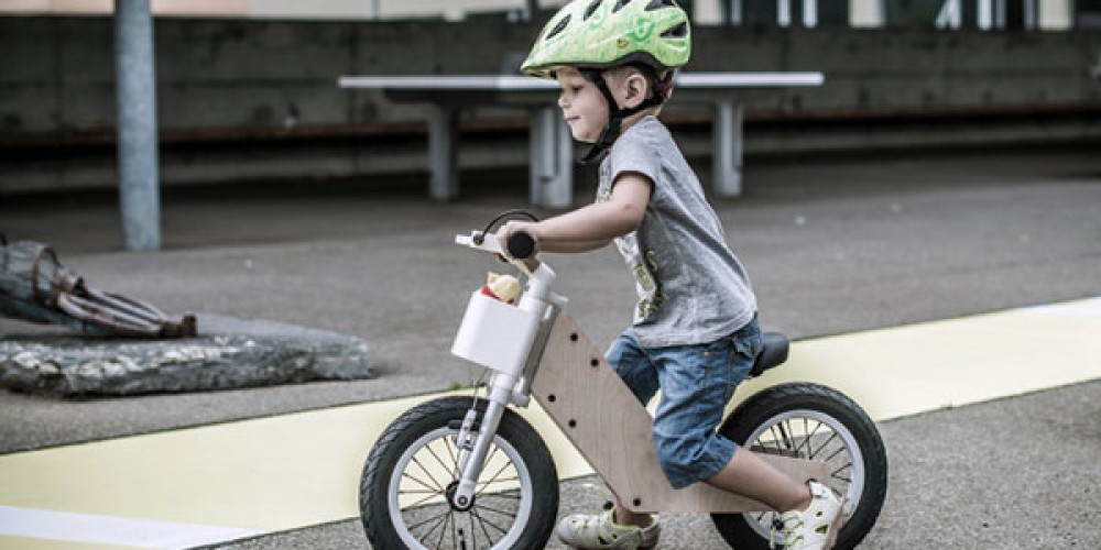 Miilo v začetni fazi nima pedal. Ko otrok nekoliko zraste, pa mu 'zrastejo' tudi ta.