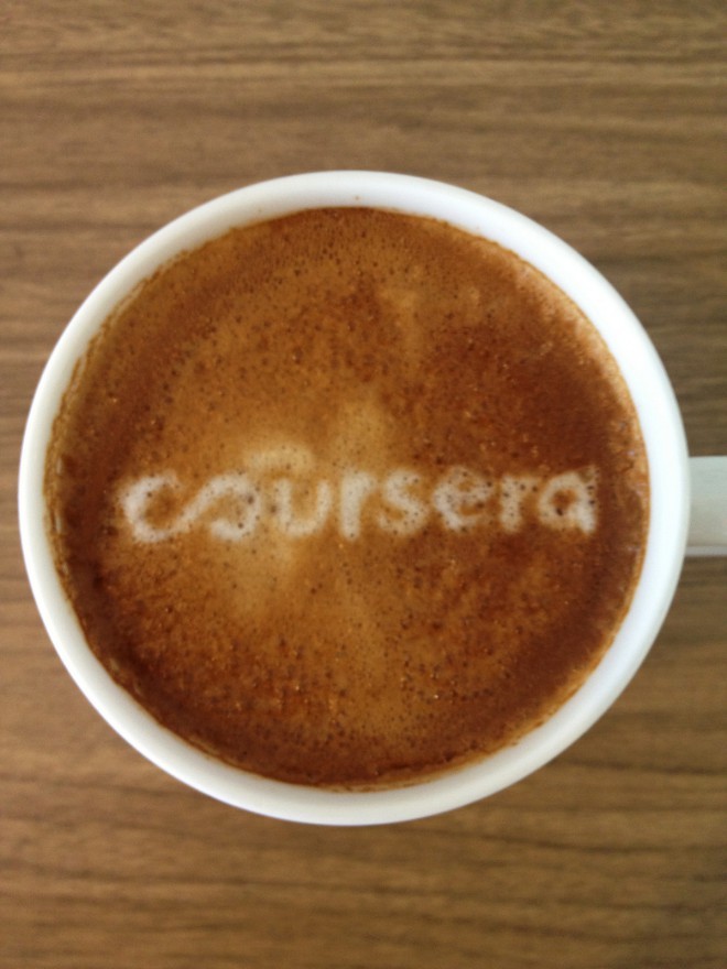 Coursera v angleščini ponuja več kot 600 tečajev svetovno priznanih univerz brezplačno.