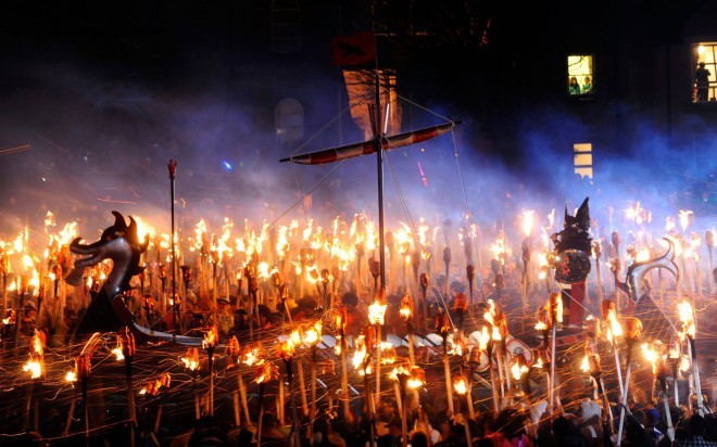 上Helly Aa