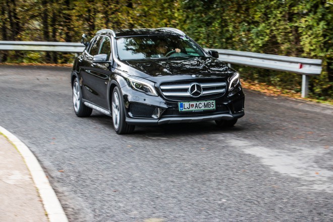 Dinamični izgled in AMG dodatki, naredijo GLA najbolj seksi pojavo v mestu. 