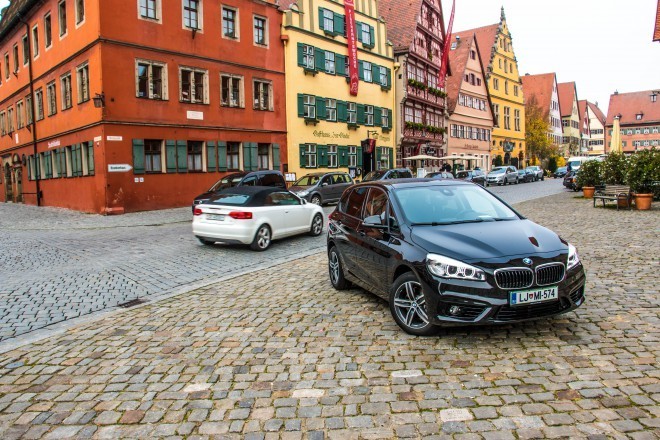 Active Tourer charakteryzuje się dobrym średnim zużyciem paliwa wynoszącym 7 litrów na sto kilometrów. 
