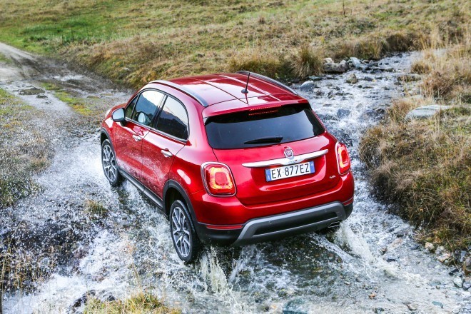 Fiat 500x prepriča s samo svojim designom, ki je izjemno skladen in všečen. 