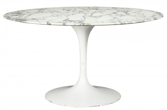 Table tulipe.