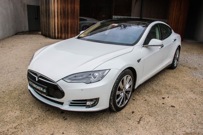 Ta trenutek je tudi zato Tesla S znak drugačne filozofije tistega, ki ga kupi.