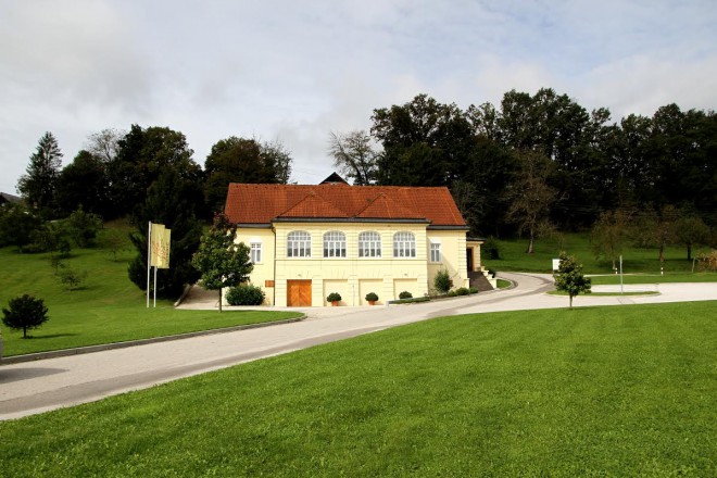Dom Penin Istenič, Bizeljsko.