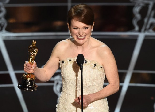 Oskarja za najboljšo igralko je prejela Julianne Moore.