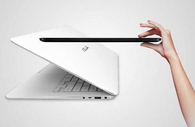 Asus ZenBook UX305 - É surpreendentemente fino e parece prestigioso graças ao alumínio. 