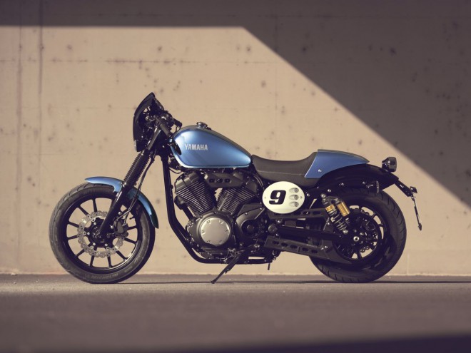 Motocikel Yamaha XV950 Racer ima podoben karakter kot Mode Café Racer.