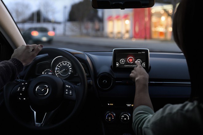 Gli interni della nuova Mazda2