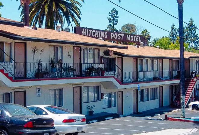 Hitching Post Motel