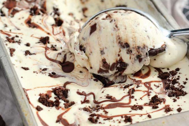 Božanski Cookies ‘n’ Cream sladoled z Nutello.