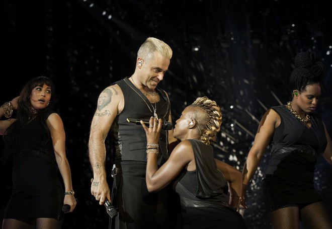 Robbie Williams na turneji Let Me Entertain You 2015