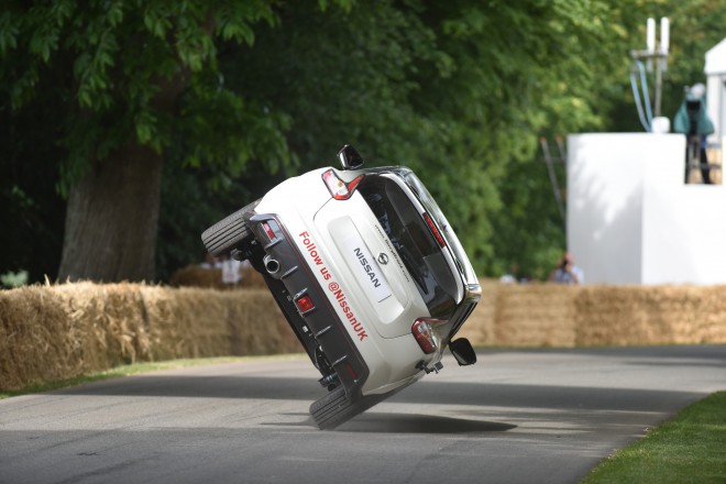 Terry Grant quebrou seu próprio recorde mundial em andar sobre duas rodas.