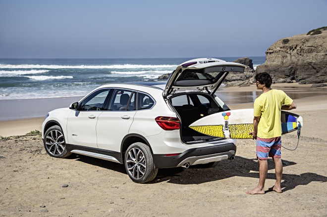 BMW X1 je izjemno podoben večjemu bratu - BMW X3! A z več dinamike. 