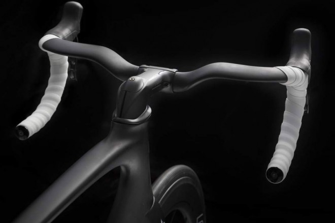 Cestno kolo Specialized S-Works Venge ViAS je rojeno za hitrost.