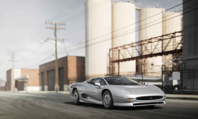 Jaguar XJ220