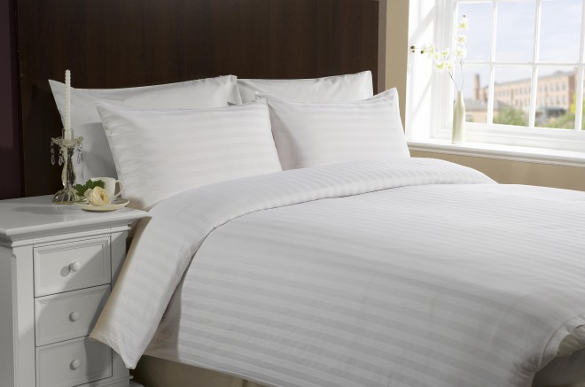 Elle n'en a pas assez des draps blancs quand le mercure monte (trop) haut dehors.