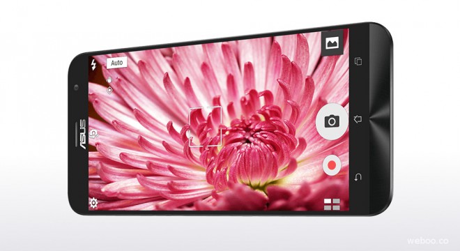 Asus ZenFone 2 ZE551ML je cvet družine ZenFone.
