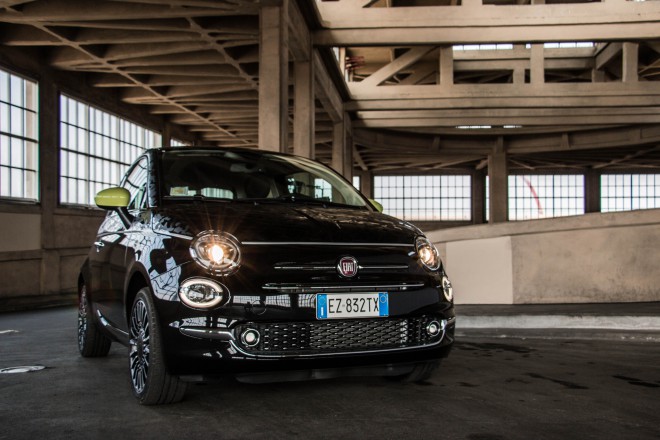 Kjørelysene gir en spesiell designsignatur til den nye Fiat 500.  