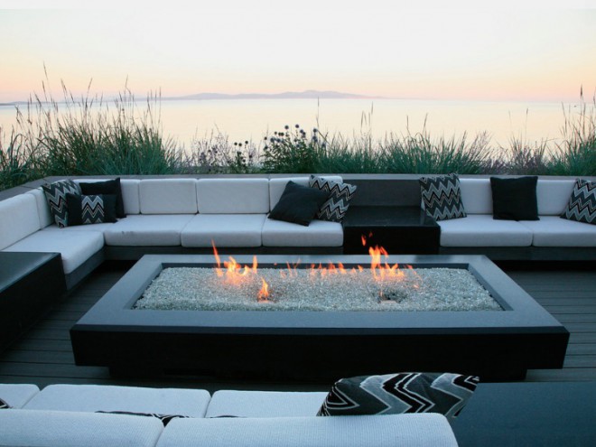 An example of a "fire and ice" hearth with pieces of glass.