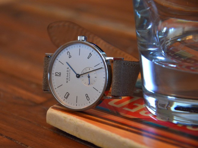 Nomos Tangente