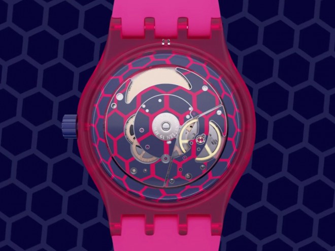 Ročna ura Swatch Sistem51 je mahanska in ne deluje na baterijo.