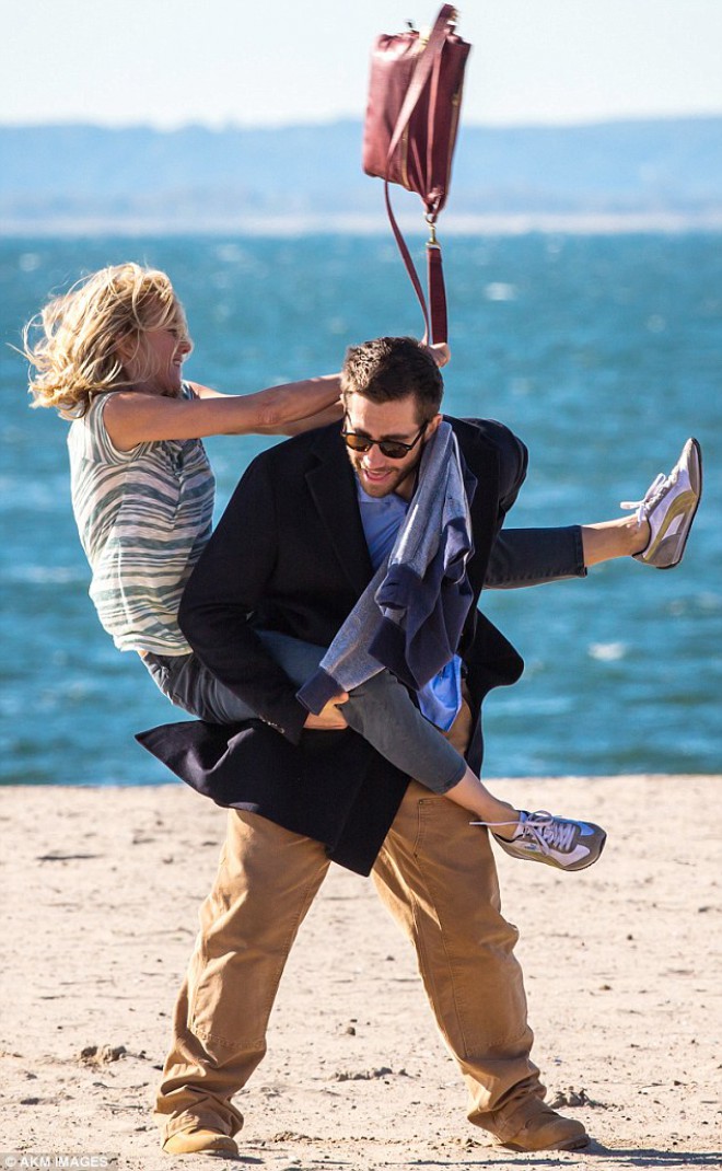 Jake Gyllenhaal in Naomi Watts v filmu Demolition.