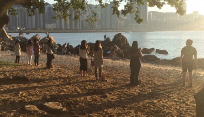 Na takšne prizore danes naletite na plaži v bližini Hong Konga.