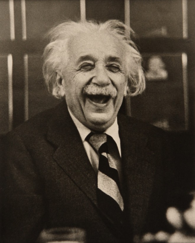Você deixará Einstein zombar de você assim ou resolverá seu enigma?