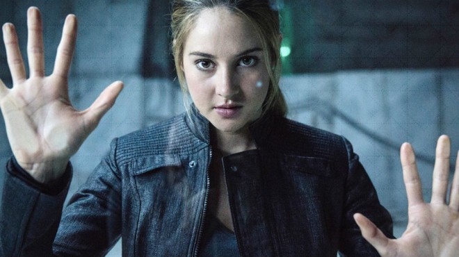 Shailene Woodley se vrača kot Beatrice "Tris" Prior.