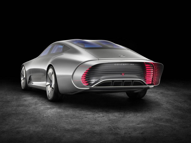 Le Mercedes-Benz Concept IAA écope l'arrière pour une meilleure circulation de l'air.