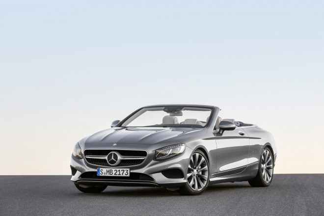 Mercedes-Benz S-Class zgoraj brez.