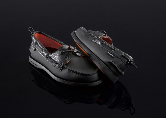 Sapatos elegantes Bungee 2-Eye para os dias chuvosos de outono.