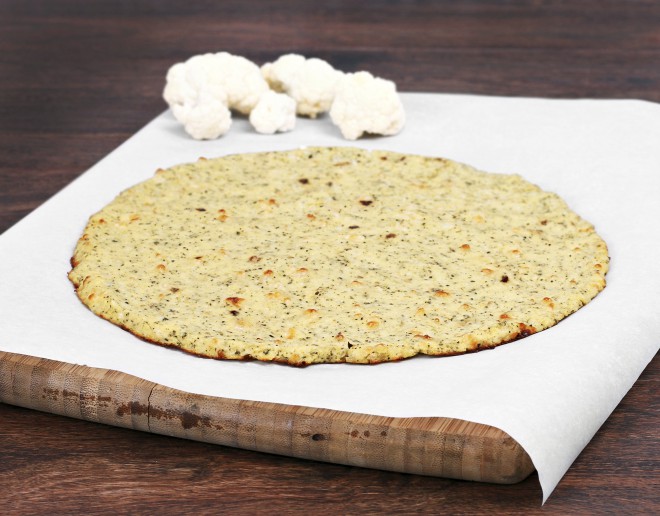 Blomkålspizza är en pizza som sprudlar av hälsa.