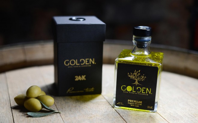 Slowenisches Premium-Olivenöl mit Zusatz von Blattgold.